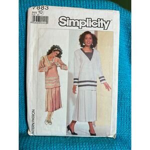 Simplicity sewing pattern  7883 pleated skirt pullover top